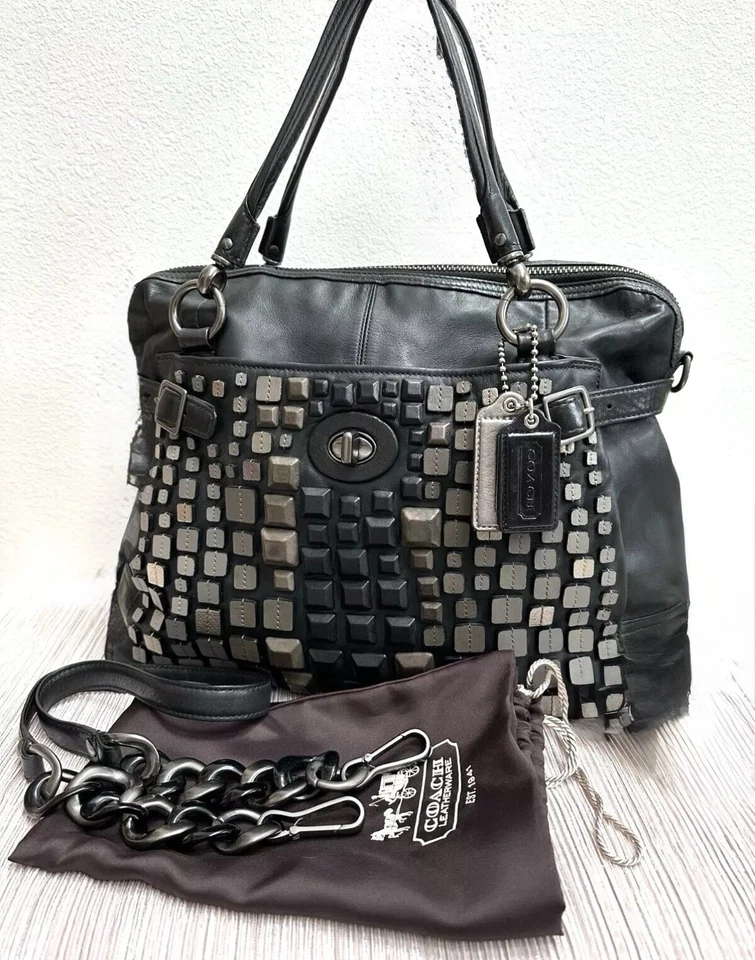 COACH-Bolso insignia de cuero con tachuelas Ella 16407-negro y Gunmetal-MUY RARO Foto 1 de 4