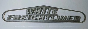 Vintage White Freightliner Front Nameplate script emblem badge metal Exc. Cond!! - Bild 1 von 8