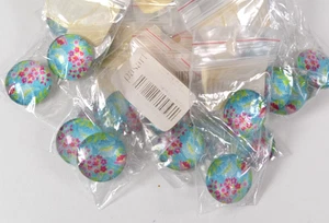 Job Lot 10 20mm Cabochons Jewellery Making Cabochon Flower Design - Picture 1 of 3