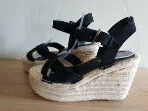 Sandalias BETTS negras plataforma cuñas zapatos TALLA AU 7 - Imagen 1 de 7