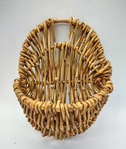 Vintage ~ Small Wall Pocket Willow Woven Basket ~ 6" H x 4 1/2 W x 2 1/4" D Cover