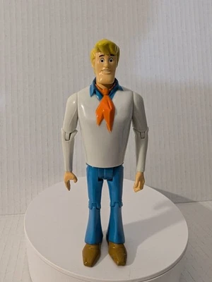 Figura de acción Hanna Barbera Scooby Doo Fred Scooby Doo posable 4,5" Foto 1 de 2