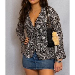 Blusa Grande Vintage Y2K Kim Roger’s Signature Estampada Transparente Corbata Frontal  - Imagen 1 de 7