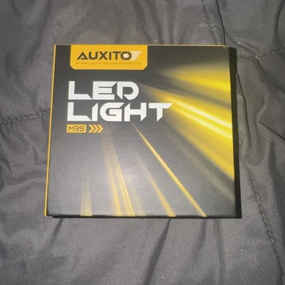 AUXITO9005 LED Headlight Bulbs High Beam 18000LM 6500K CoolWhite Wireless Design - Image 1 of 4