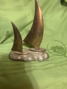 Vintage ~ 8,5" groß [massives Messing 2 Segelboot Design Skulptur/Figur] ~ SAUBER! - Bild 1 von 1
