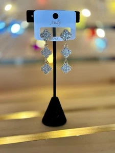 Women’s Fashion Jewelry~ Gold Women’s Earrings 🔥 🔥 FAST FREE SHIPPING - Picture 1 of 1