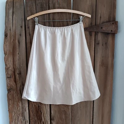 Lencería vintage ORVIS Champagne satinado falda medio deslizamiento mini por encima de la rodilla para mujer Foto 1 de 4