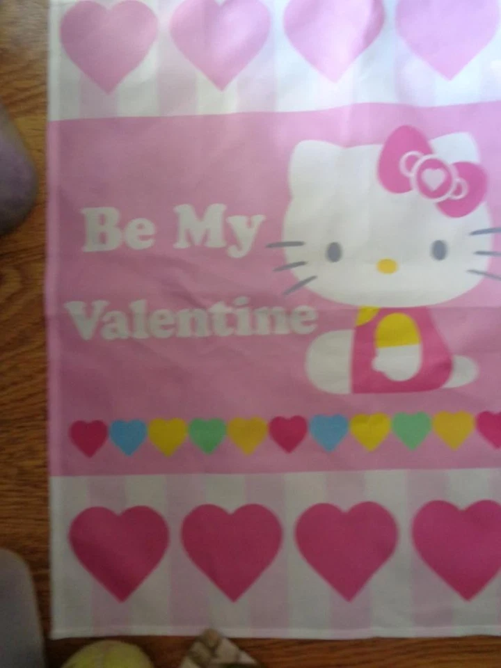 Bandera de jardín pequeña Hello Kitty Be My Valentine 12,5 x 18" Foto 1 de 1
