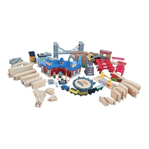 Vintage ToysRUs Imaginarium 100+-teiliges Holzeisenbahn-Set Roundhouse Kranbrücke Thomas - Bild 1 von 9