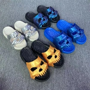 2025 Plateau Skull Demon Pantoletten Sommer Strand Sandalen weich flach Haus Schuhe💀 - Bild 1 von 25