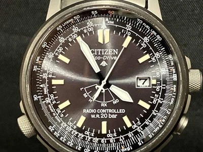 CITIZEN H411-T007295 Radio Controlled W.R.20 Bar Date Black Dial Used Watch - image 1 of 4