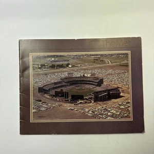 The Met 1956-81 Minnesota Twins Stadium Final Year Booklet Move to Metrodome - Bild 1 von 9