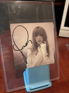 Taylor Swift The Tortured Poets Department Hand Signed Photo 🖤🤍 - Picture 1 of 1