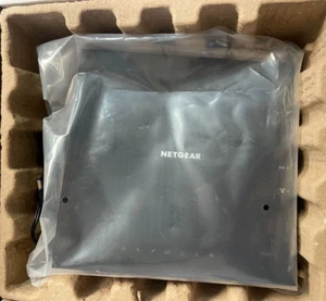 NETGEAR AC1600 Wifi Cable Modem Router C6250 *Used* Missing Ethernet Ports - Afbeelding 1 van 3