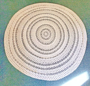 Large Vintage Hand Crocheted White Doily Table Topper 54" Diameter Round - Bild 1 von 7