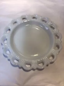 Vintage Anchor Hocking Old Colony Lace Edge Milk Glass 20cm Serving Plate - Picture 1 of 3