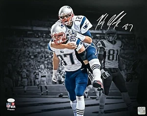 Rob Gronkowski New England Patriots Signed Celebration w/ Brady 16x20 Photo JSA - Picture 1 of 1