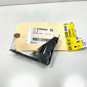 OEM 2019 - 2023 Silverado 1500 Front Right Side Fender Support Bracket 23394045 - Picture 1 of 9