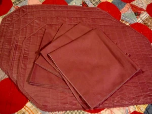 Vintage Burgundy 4pc Placemats 18x13 + Matching 4pc Table Napkins 17" Sq 239 - Picture 1 of 6
