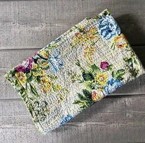 "Mantel Karma Living Kantha bordado floral 58"" X 38" - Imagen 1 de 5