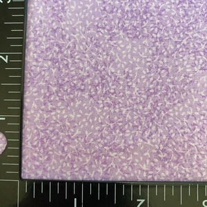 Vintage FABRIC Lilac Floral For Quilting, Sewing & Crafts - Picture 1 of 5