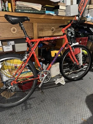 Cuadro de bicicleta de montaña GT Karakoram vintage potencia Tiger Inferno interno 22,5" acero Foto 1 de 4