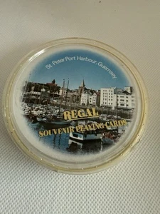Vintage rundes/rundes Spielkartendeck Sammlerstück Regal Souvenir Guernsey - Bild 1 von 3