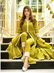 Nuevo Precioso Pantalón Tradicional Rayón Bandhej Kurta y Elegante Top Nazmin Dupatta - Imagen 1 de 5