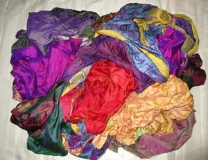 BBI LOT PURE SILK Vintage Sari REMNANT Fabrics 100 GRAMS Changes Color Scraps - Picture 1 of 4