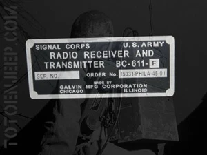 LABEL plaque plaquette radio BC611 F BRASS LAITON jeep willys scr 536 gi us ww2 - Imagen 1 de 1