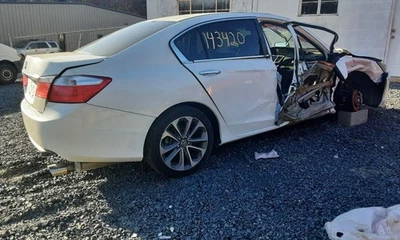 Alternador fabricante Mitsubishi CVT compatible con 13-17 ACCORD 479237 Foto 1 de 4