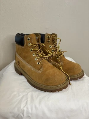 Timberland 12709 - 6” Botas impermeables premium de trigo para niños pequeños talla 13M EE. UU. Foto 1 de 4