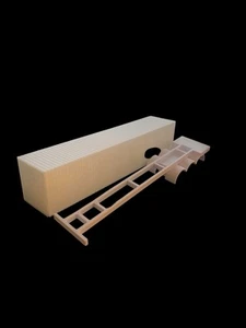 1:64 Scale 40 Foot Shipping Container And Trailer Combo - Picture 1 of 2