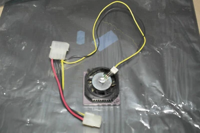 Intel SL23x BP805031bb 2.8V Socket 7 Processor CPU 166 MMX MOLEX connector - Image 1 of 4