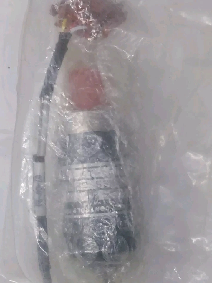 AMAT 0150-09276 Controles de presión AR-6 Sensor de presión 2 piezas disponibles hacer oferta mi Foto 1 de 4