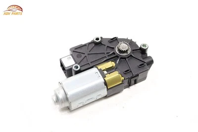 2013 - 2019 MERCEDES GL550 X166 SUNROOF POWER WINDOW SHADE REGULATOR MOTOR OEM - Image 1 of 4