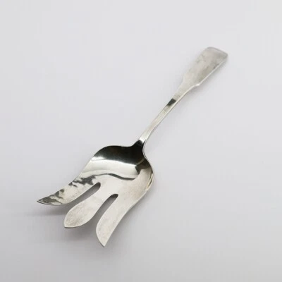 Tenedor grande para servir ensaladas de plata esterlina Old Newbury Crafters 'Moulton' Foto 1 de 4