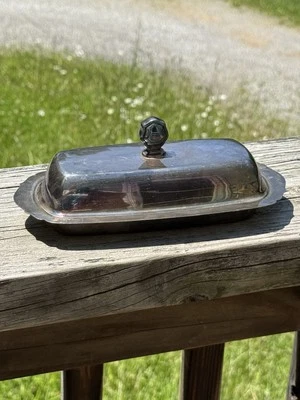 Plato de mantequilla Wallace vintage plateado de Amesbury Foto 1 de 4