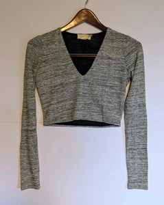 Suéter Recortado Alice + Olivia Por Stacey Bendet AIR Jori Gris 6 Cuello en V - Imagen 1 de 10