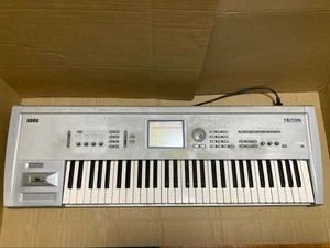 KORG TRITON Synthesizer 61 Tasten KORG Keyboard 0709  - Bild 1 von 6