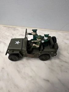 Gate 1/32 Scale WWII Jeep Willy's Beetle Bailey Sarge and Otto Figures - Picture 1 of 6
