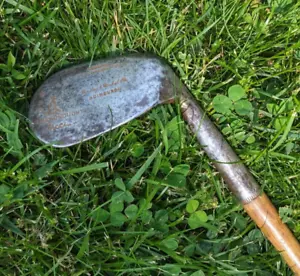 ANTIQUE WOOD HICKORY SHAFT GOLF CLUB HENDRY & BISHOP SPECIAL DREADNOUGHT NIBLICK - Picture 1 of 7