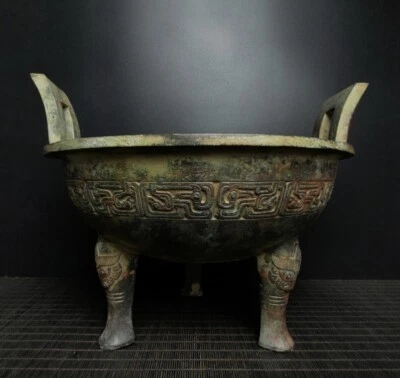 Trípode redondo de tres patas de bronce de las dinastías Shang y Zhou de 13,2" China antigua Foto 1 de 4