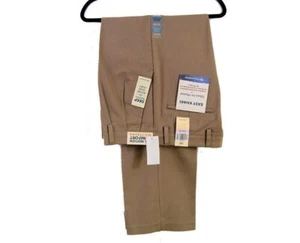 Nuevo con etiquetas Nuevo Dockers Hombre Marrón Confort Cintura Fácil Ajuste Caqui Clásico Pantalones Plisados - Imagen 1 de 7