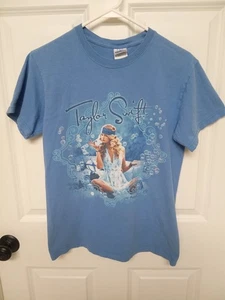 Taylor Swift Tea Party T-Shirt Rare Vintage Blue Tee Size Small S - Bild 1 von 9