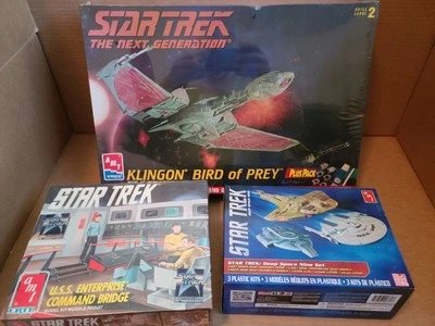 Star Trek TNG Klingon Bird of Prey, DS9, TOS Bridge Model Kit Plus Pack AMT ERTL - Image 1 of 4