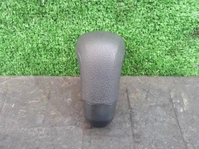 Palanca de cambios Toyota Yaris 2020 5BA-MXPA15 [usada] [PA109840126] Foto 1 de 4