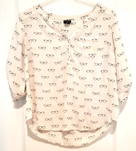 Torrid White Eyeglass Allover Print Size 0 (XL) Roll Tab Sleeves Shirt 1 Pocket - Picture 1 of 7