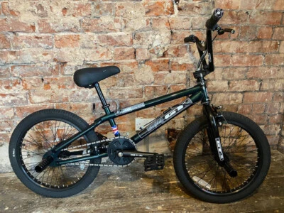 2003 GT Jamie Bestwich Pro BMX bike in Green NOS RARE (Un-used) Collectable - Image 1 of 4
