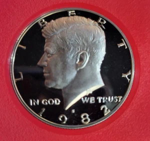 1982-S Kennedy Half Dollar 50c Clad DCAM Gem Proof ~ Stunning ~ Just Stunning~ - Picture 1 of 3